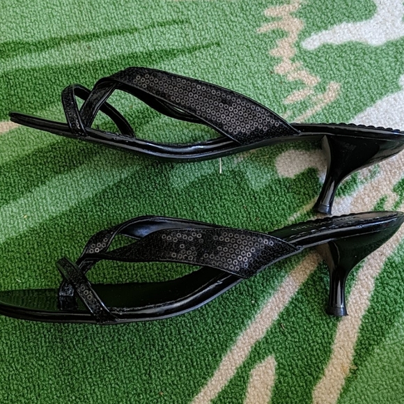 Heels - Picture 4 of 7